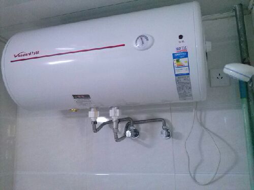 万和电热水器(60L) - 家用器械 - 桂林二手市场